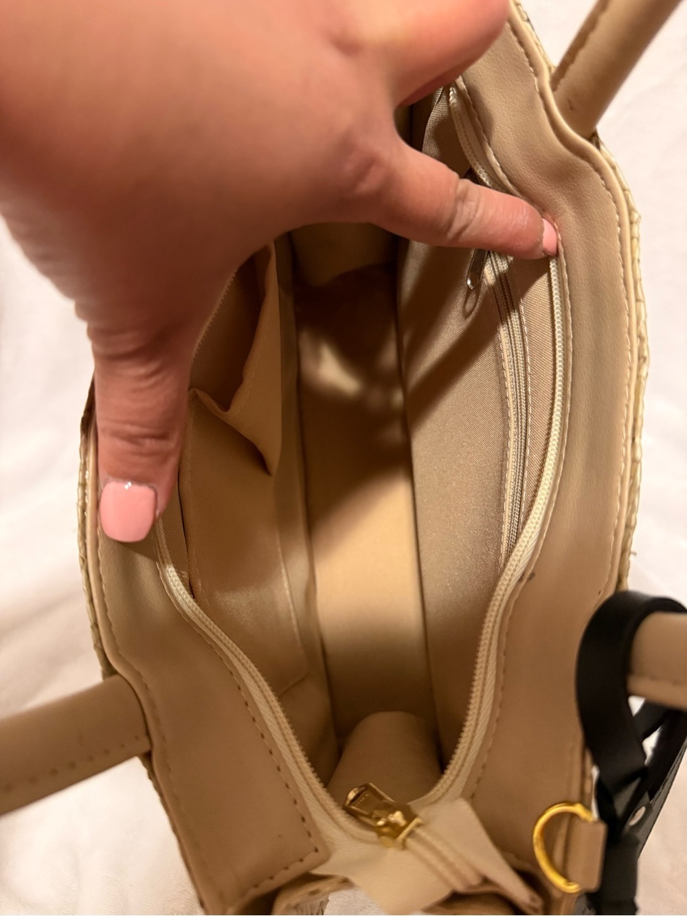 Bayong Kultura Beige Proverbs 30:3 Bayong Tote Bag - Picture 11 of 12